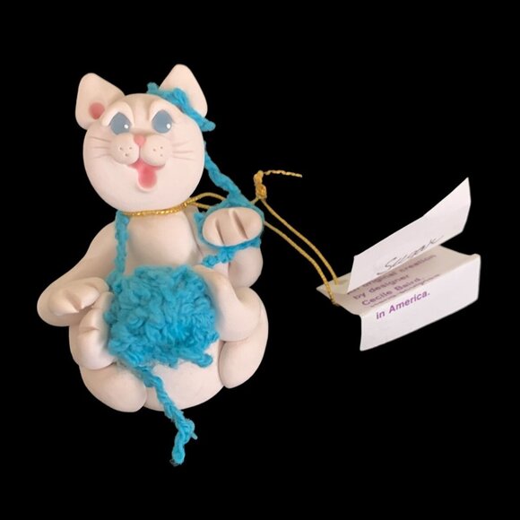 Vintage Cecile Baerd OOAK White Kitty Cat w Blue Yarn Figure *Sugar* Signed, Tag - Picture 5 of 10